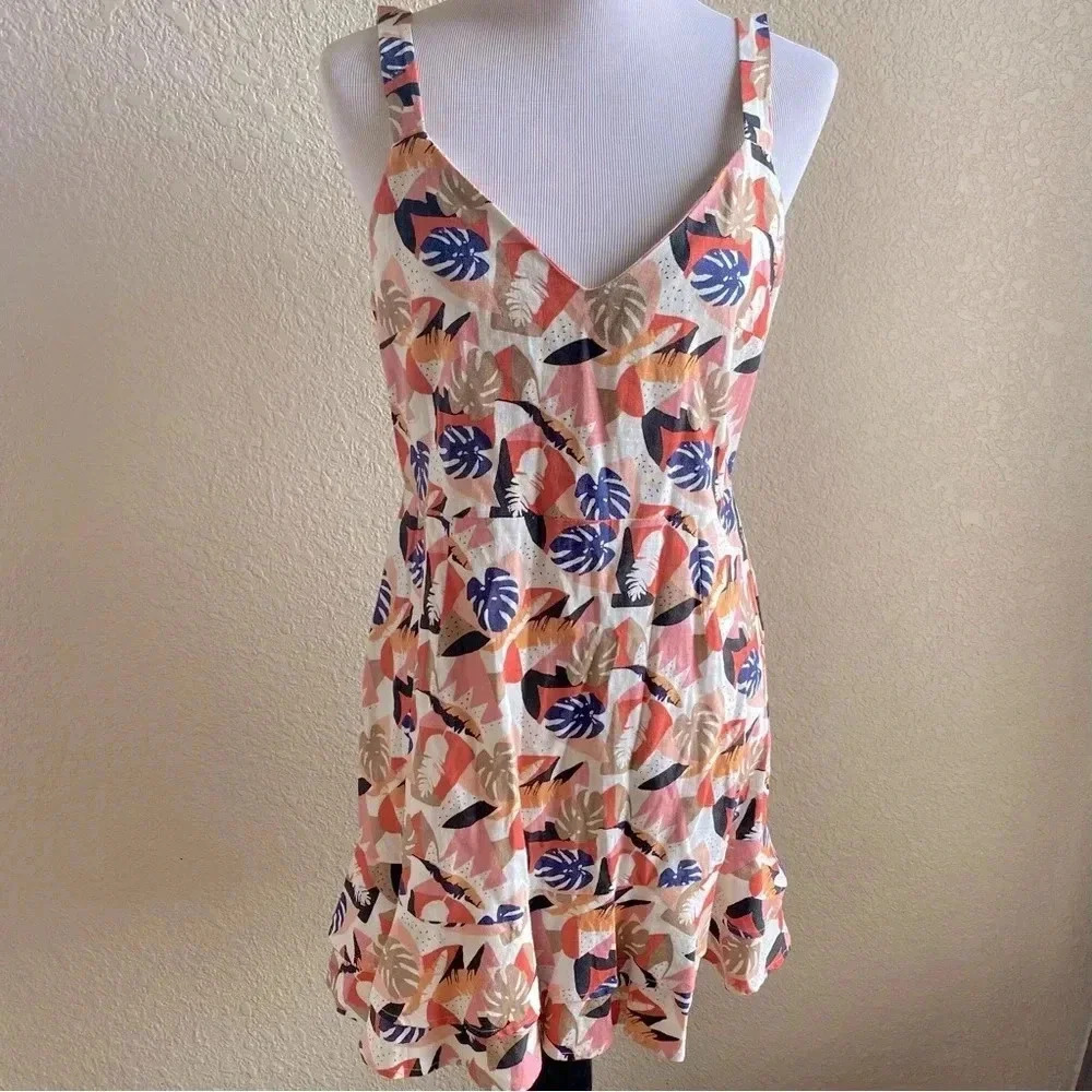Sadie and Sage Tahiti Floral Tropical Linen Mini Dress V Neck Ruffle Hem: Large - Picture 2 of 13